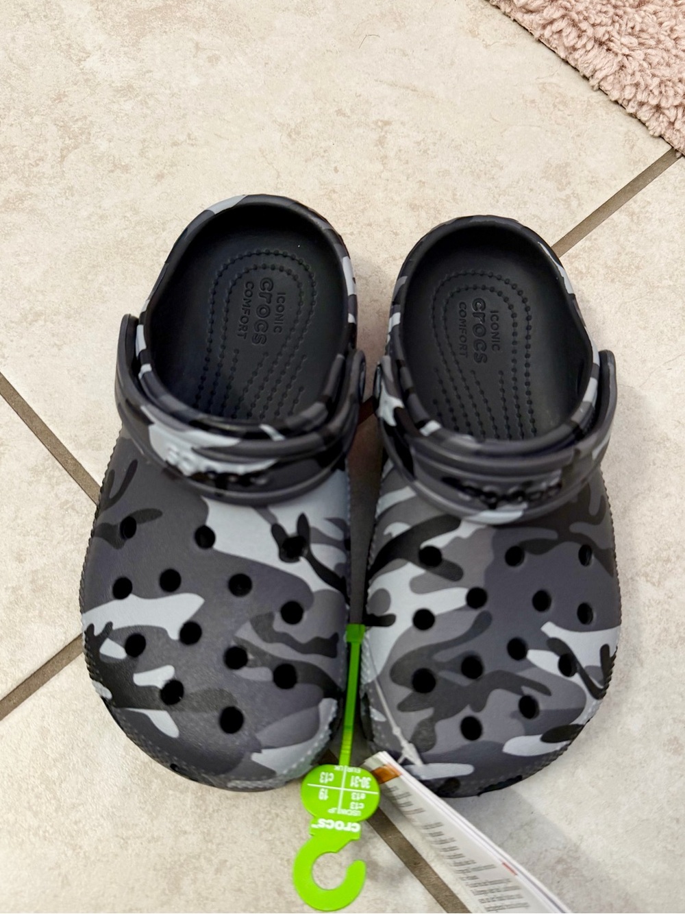 CROCS Kids Clog - Gray Camo